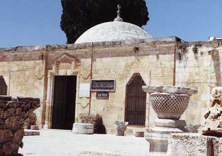 المسجد الأقصى المبارك- جامع المغاربة (المتحف الإسلامي)